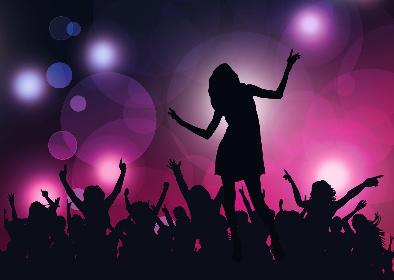 最新热播电视剧，潮流引领，触动人心的故事