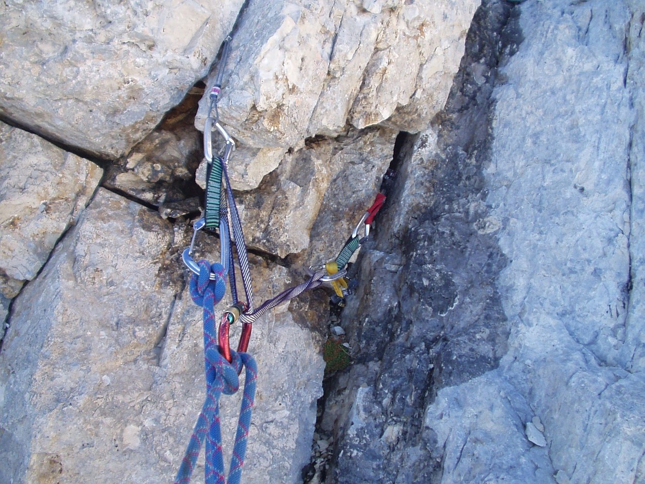 全球视角下的回国防疫策略与措施调整最新动态