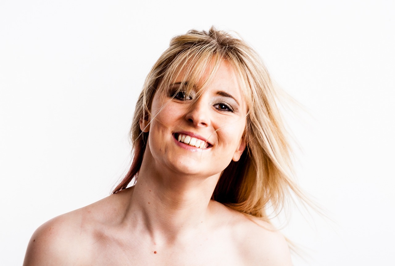 最新眼线笔趋势,展现魅力与时尚风采