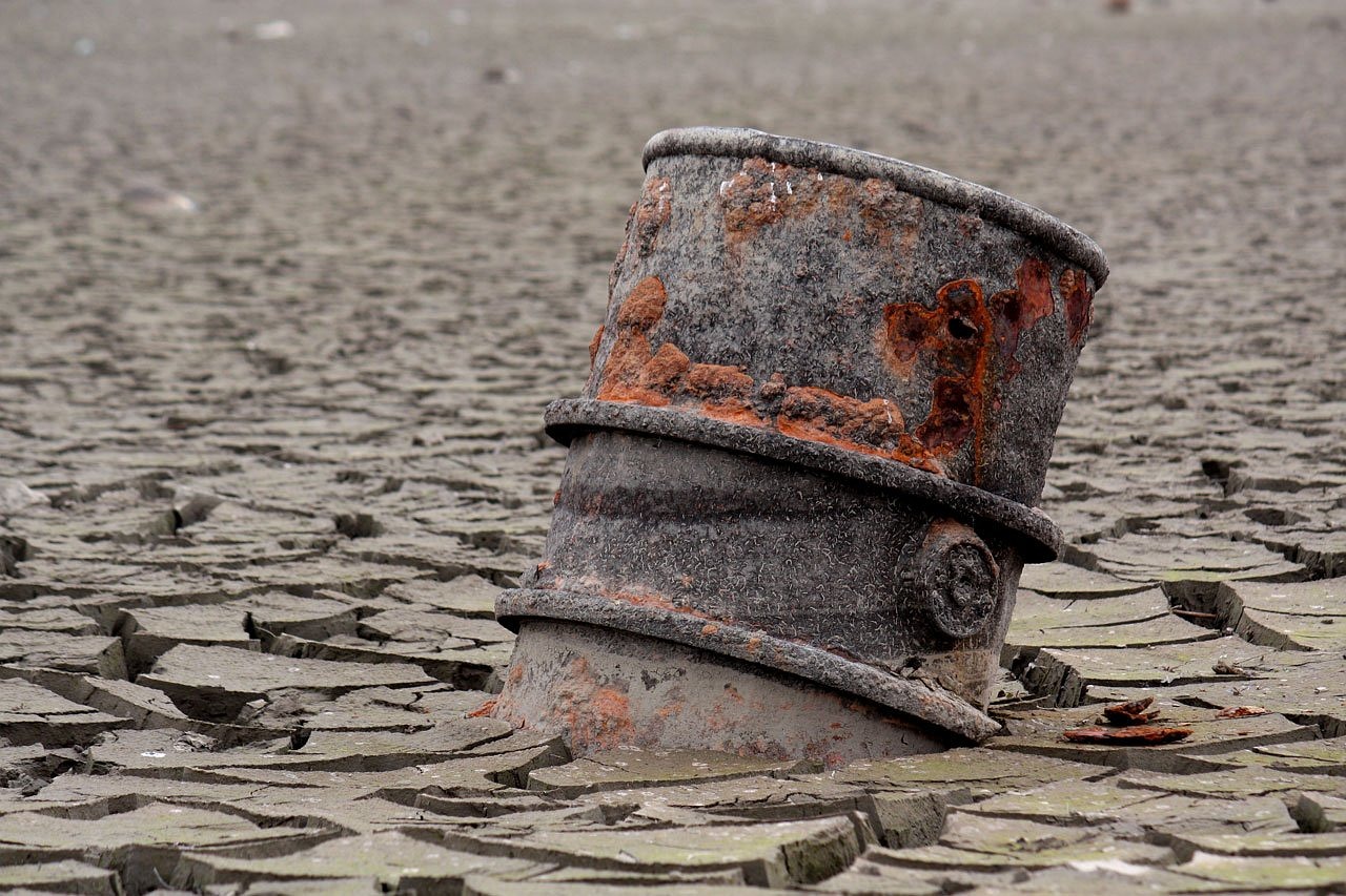 最新石油国际油价动态分析与趋势展望