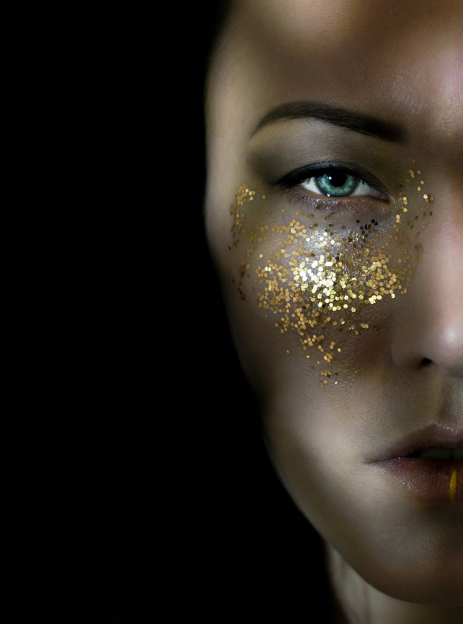 时尚潮流下的神秘魅力解读,女人最新痣图解析