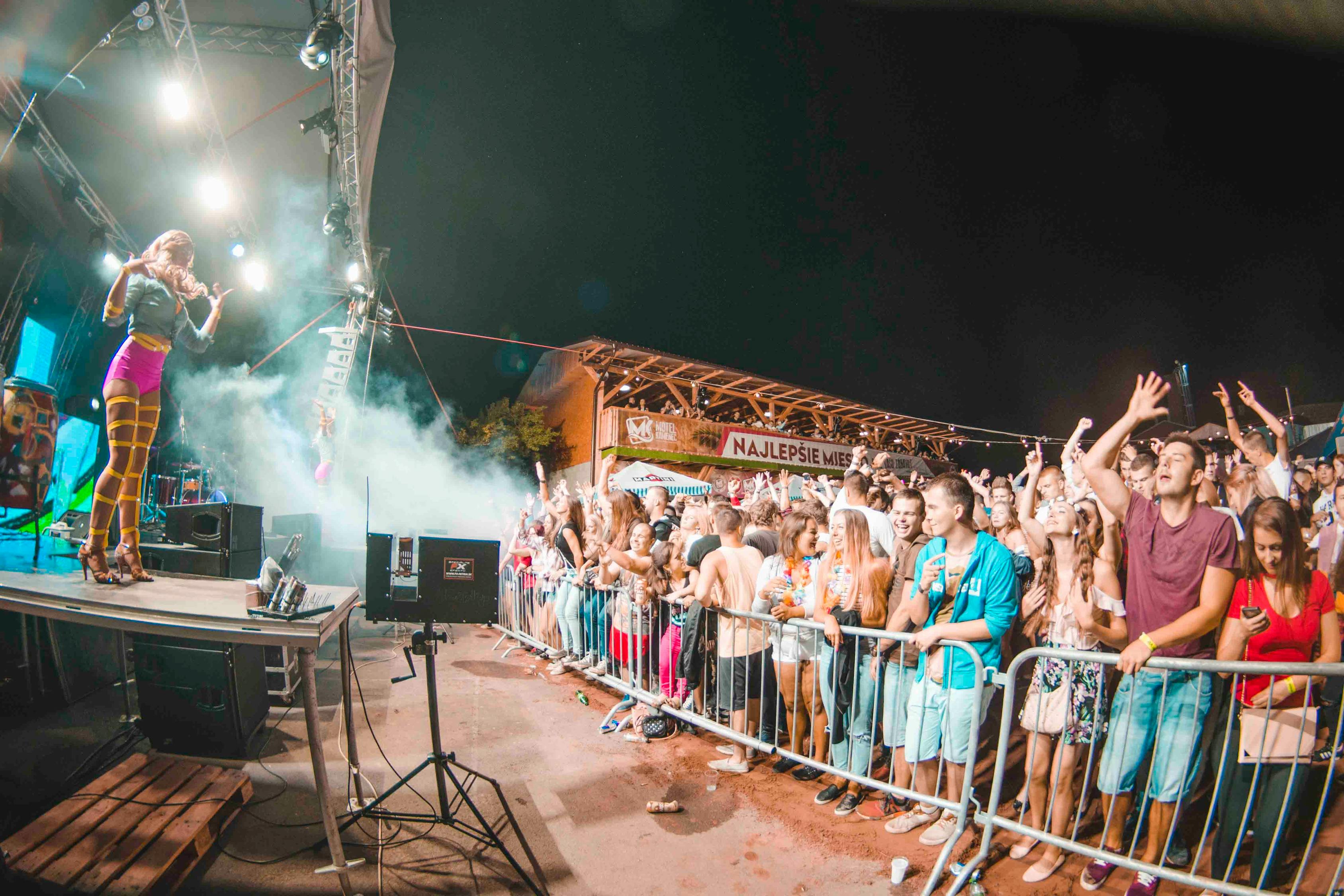 最新DJ舞曲推荐，引领你感受音乐新潮的魅力