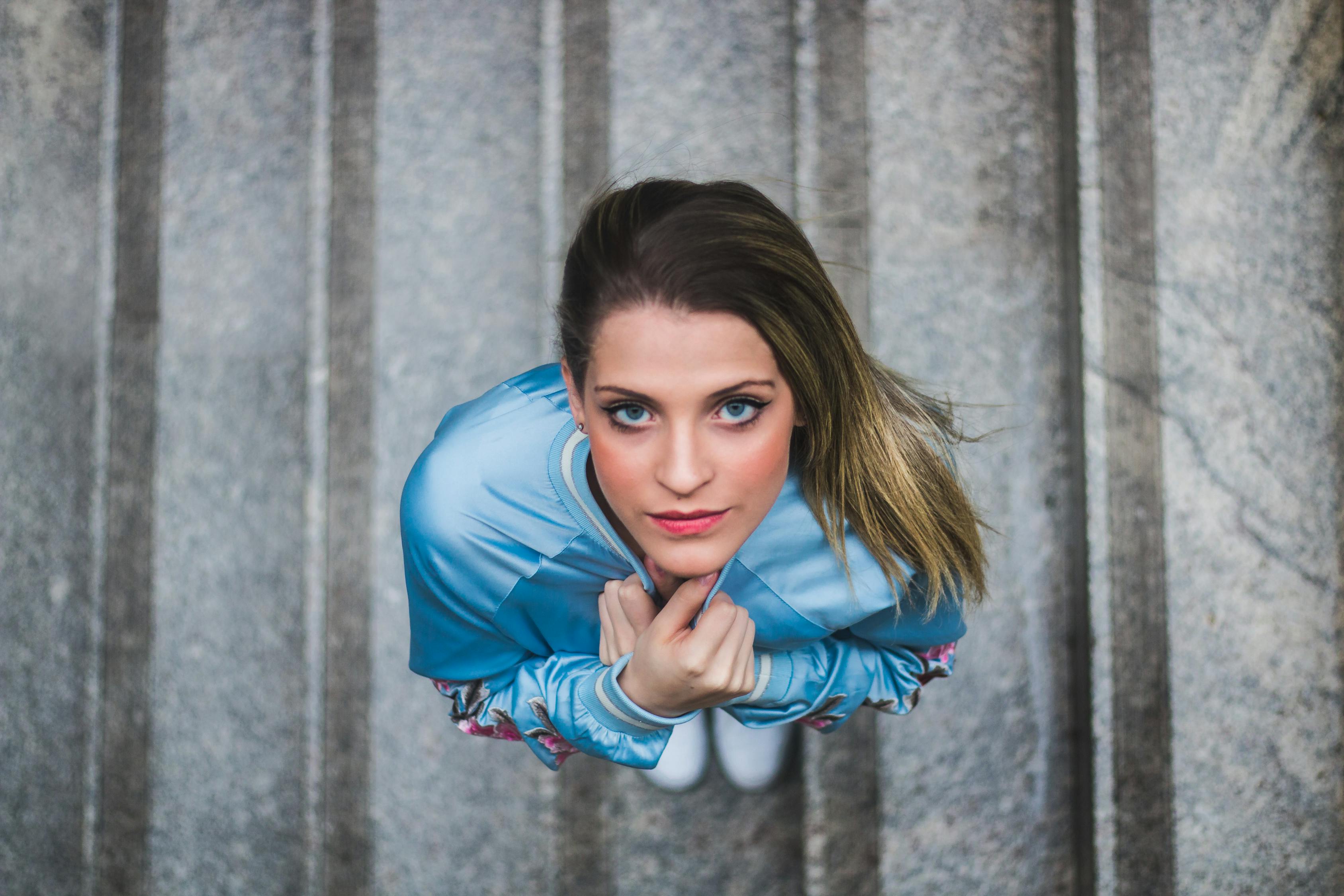 海藻演员李念,荧屏与现实中的角色魅力塑造之旅