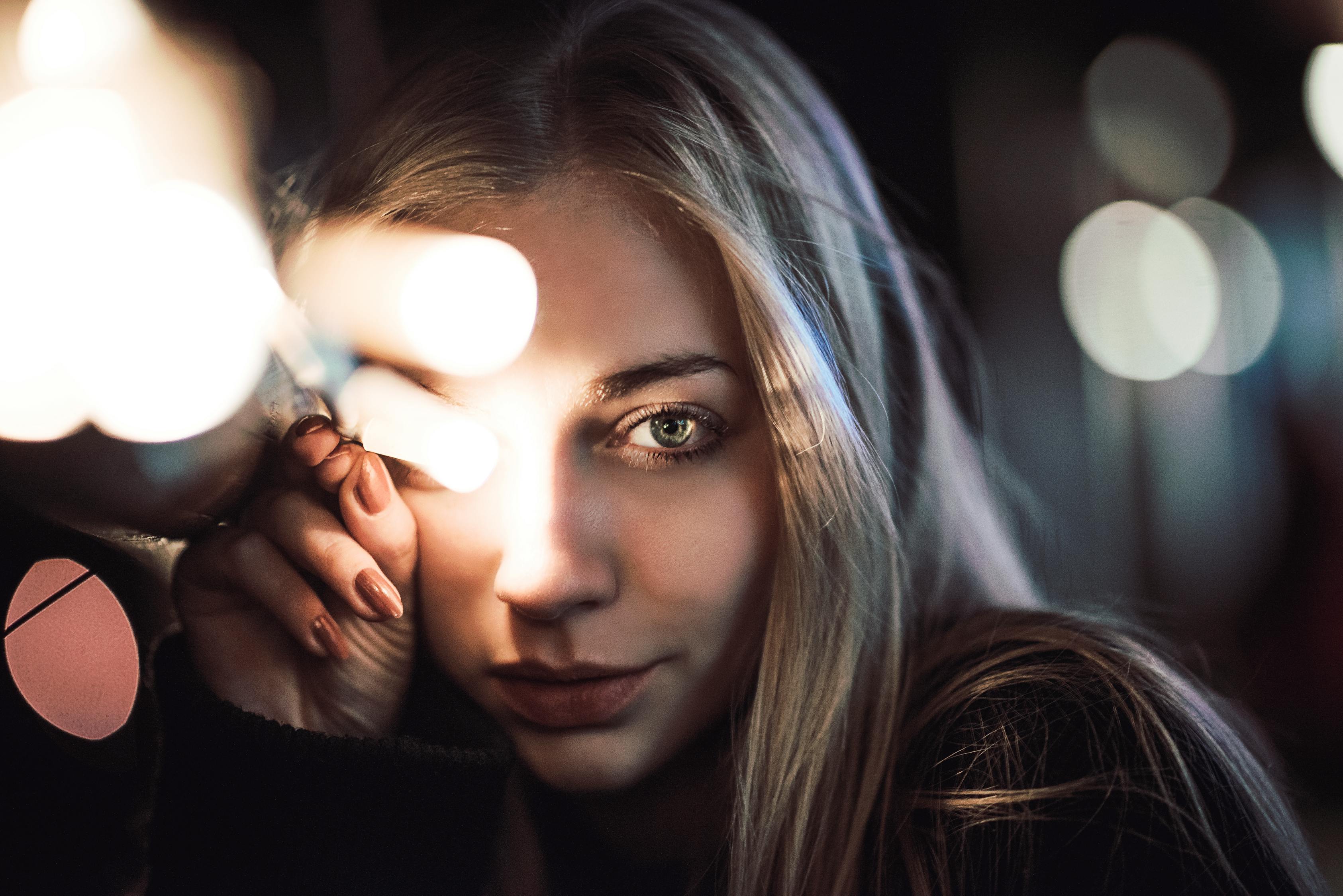 四月璀璨之星，演员周琳的艺术之光