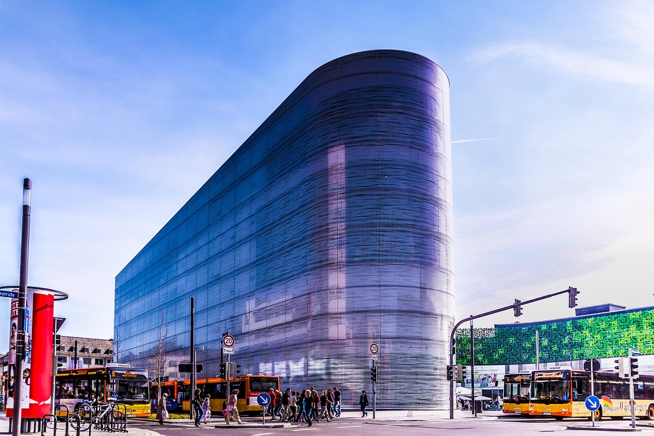 四月未来新篇章，开启全新时代大门