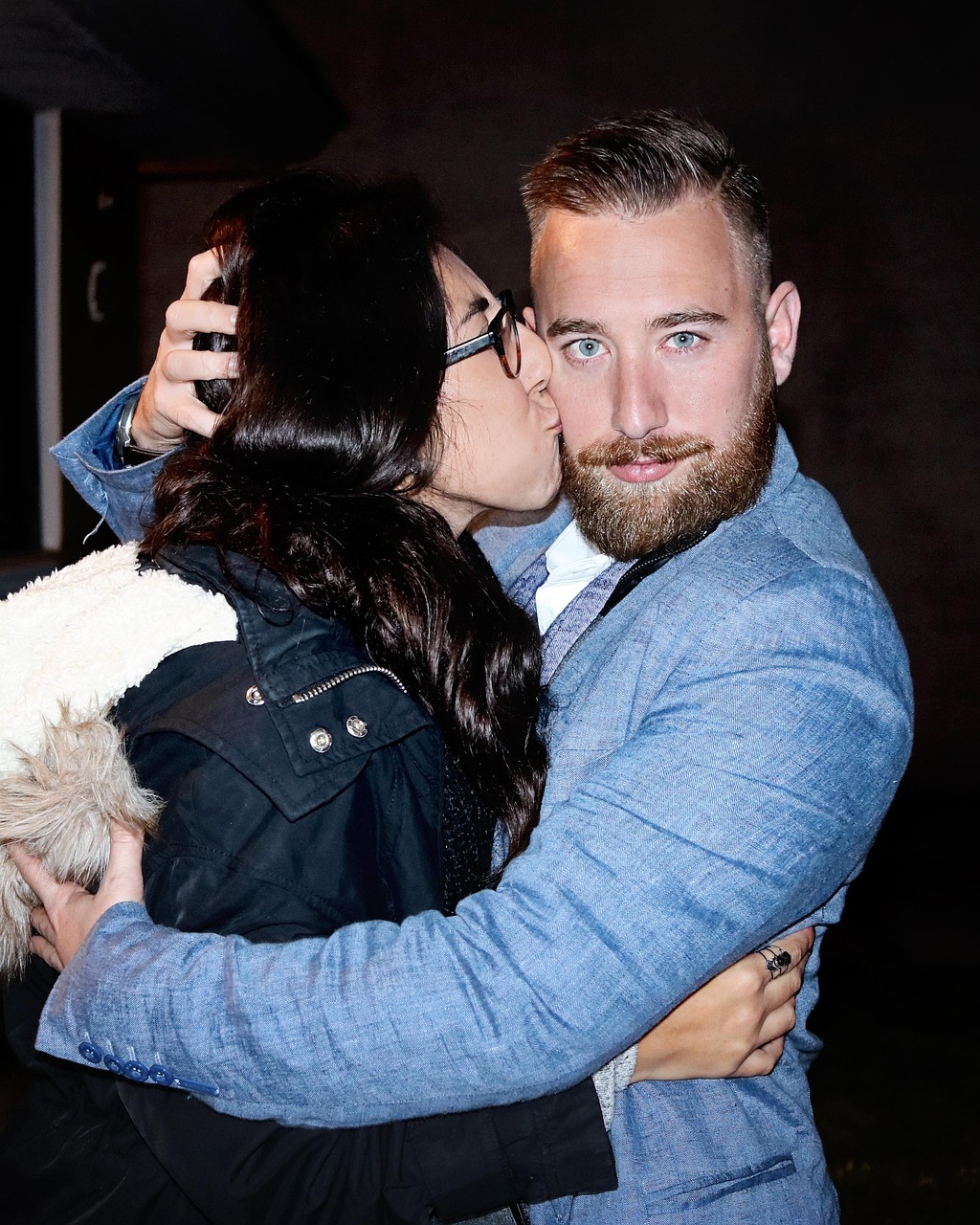 五月电影中的年轻妈妈，温暖与力量的代表