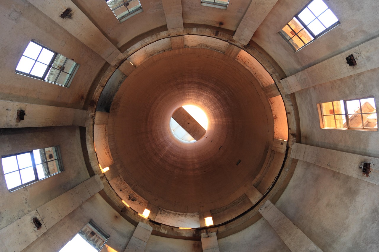 五月农村屋顶造型新风尚，探索乡村建筑变革趋势