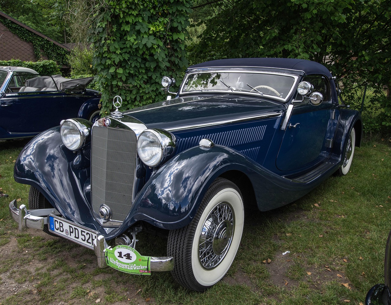 探寻奔驰SLK350在五月的市场价格奥秘