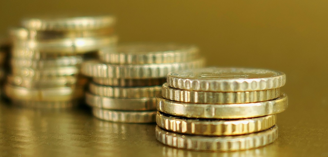 五月钻石回收价格波动解析及影响因素探讨