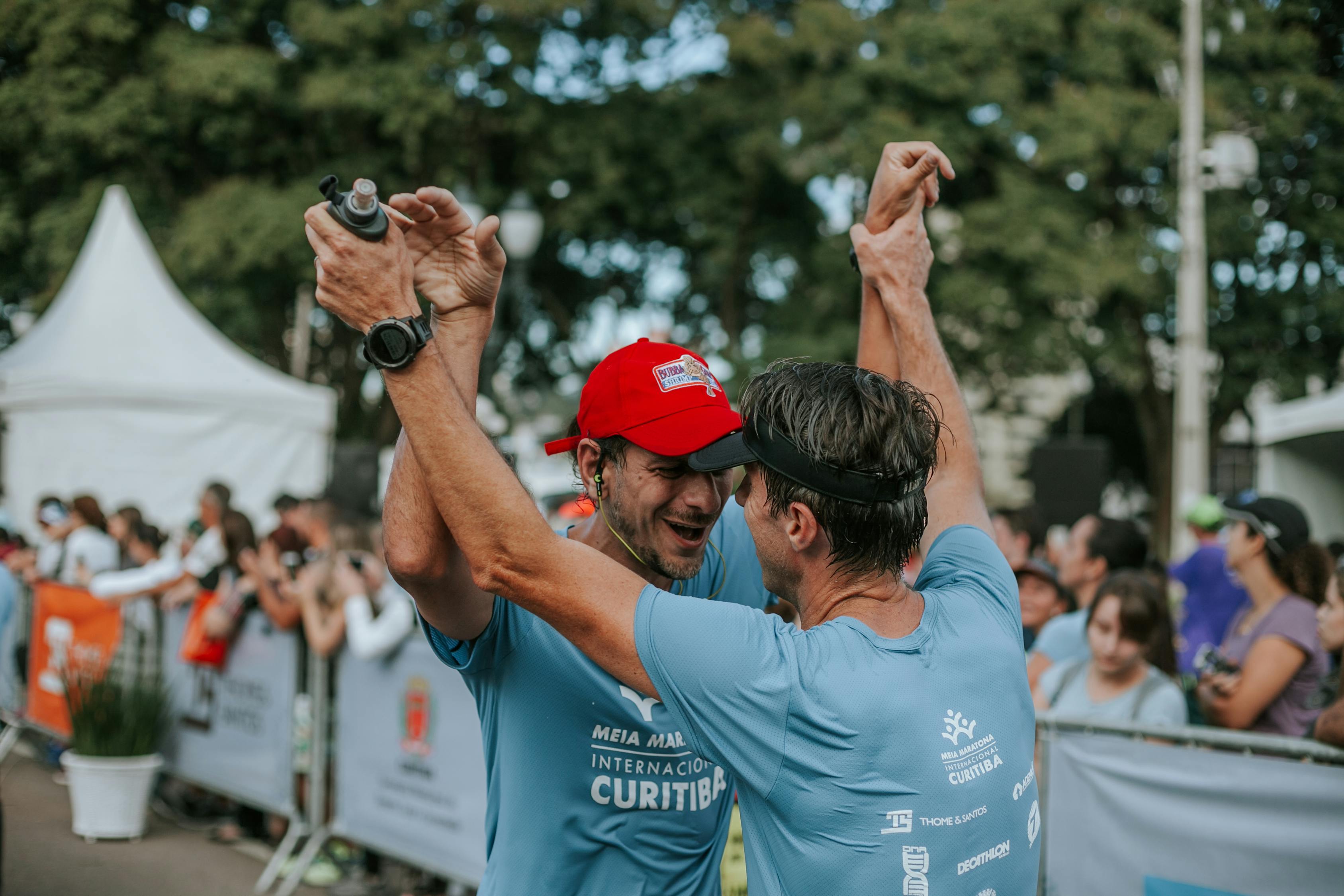 激情五月，乙组足球比赛的热血瞬间