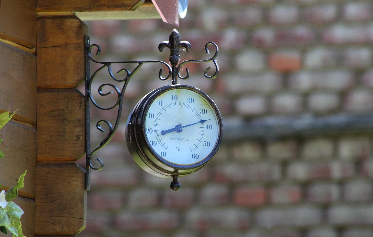 5月手镯摔碎事件最新消息，意外引发广泛热议