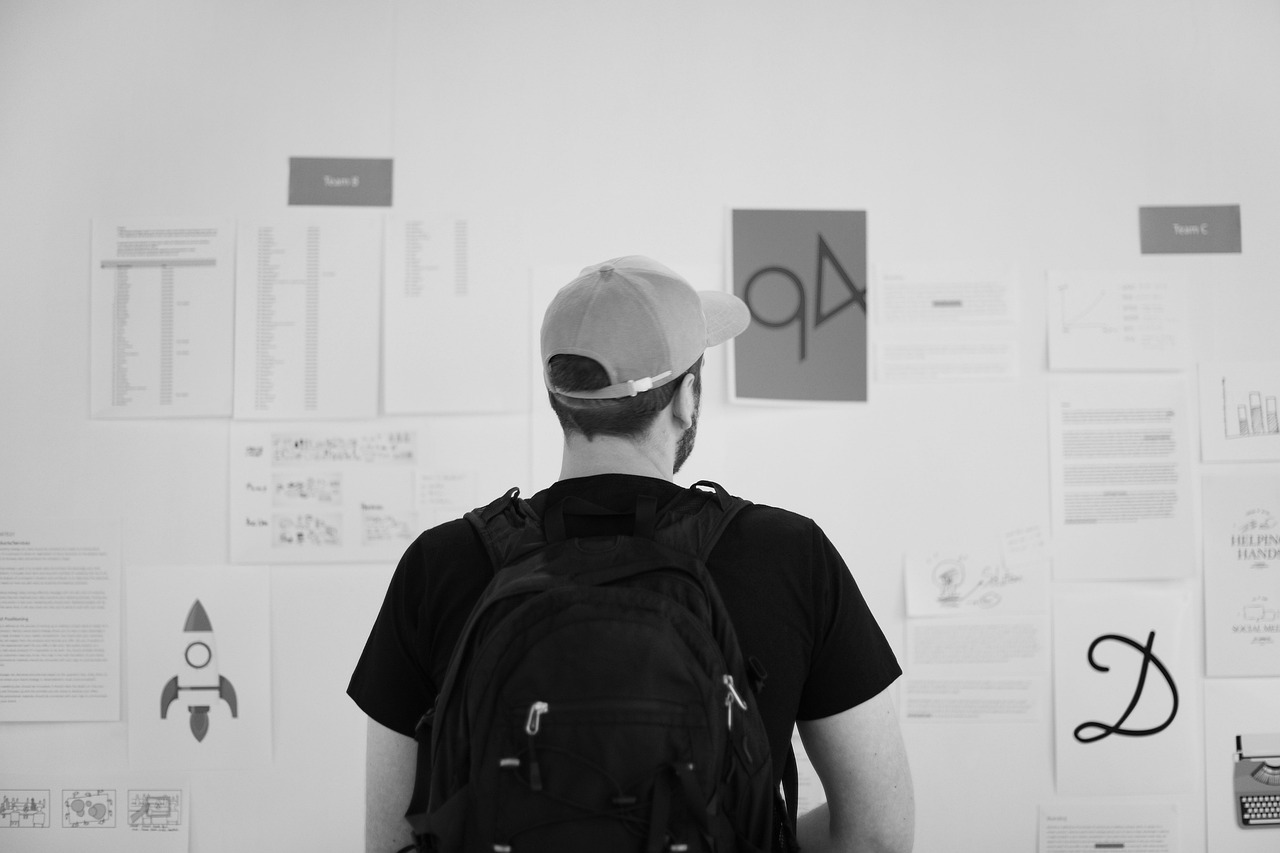 五月办公室潜规则，银幕下的解读与观察