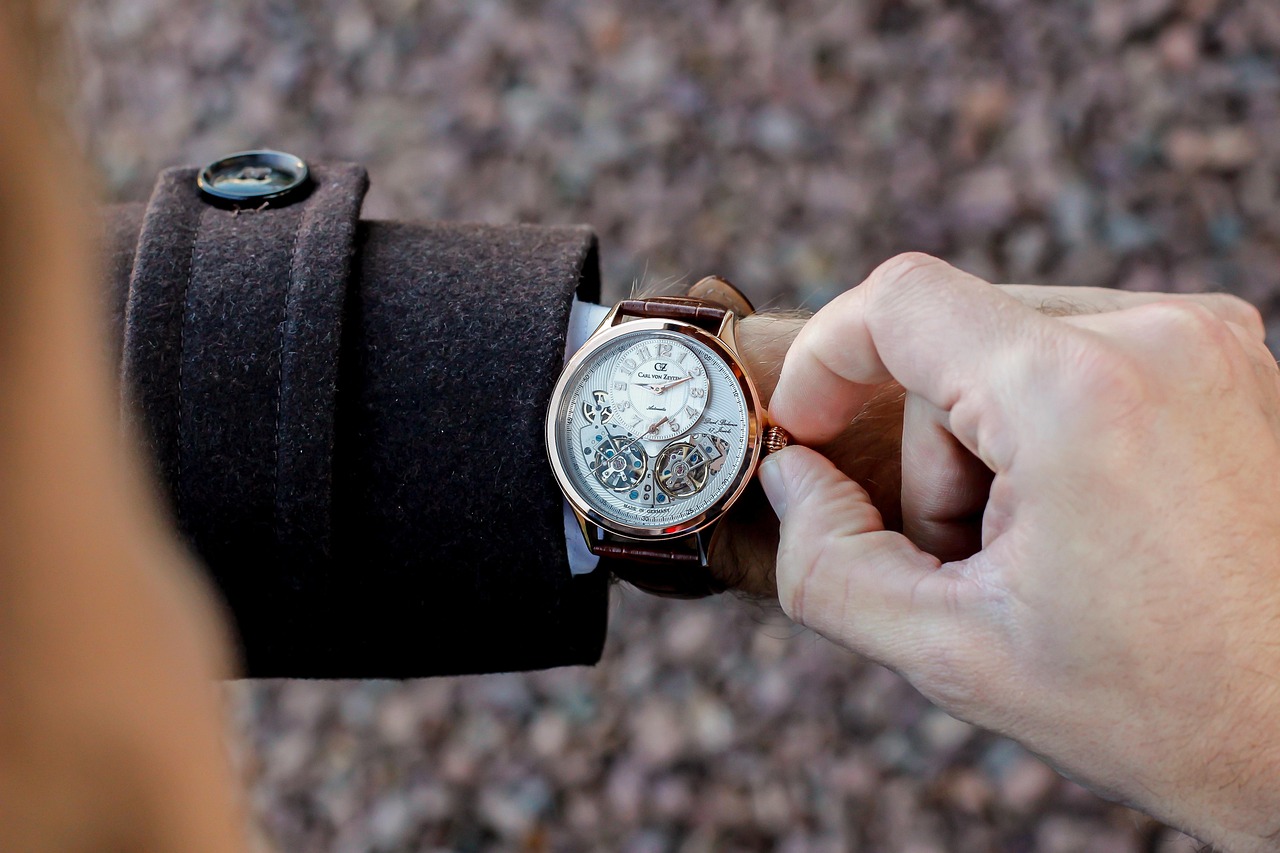 五月风采,卡西欧新款男士手表,时尚与精准的完美结合